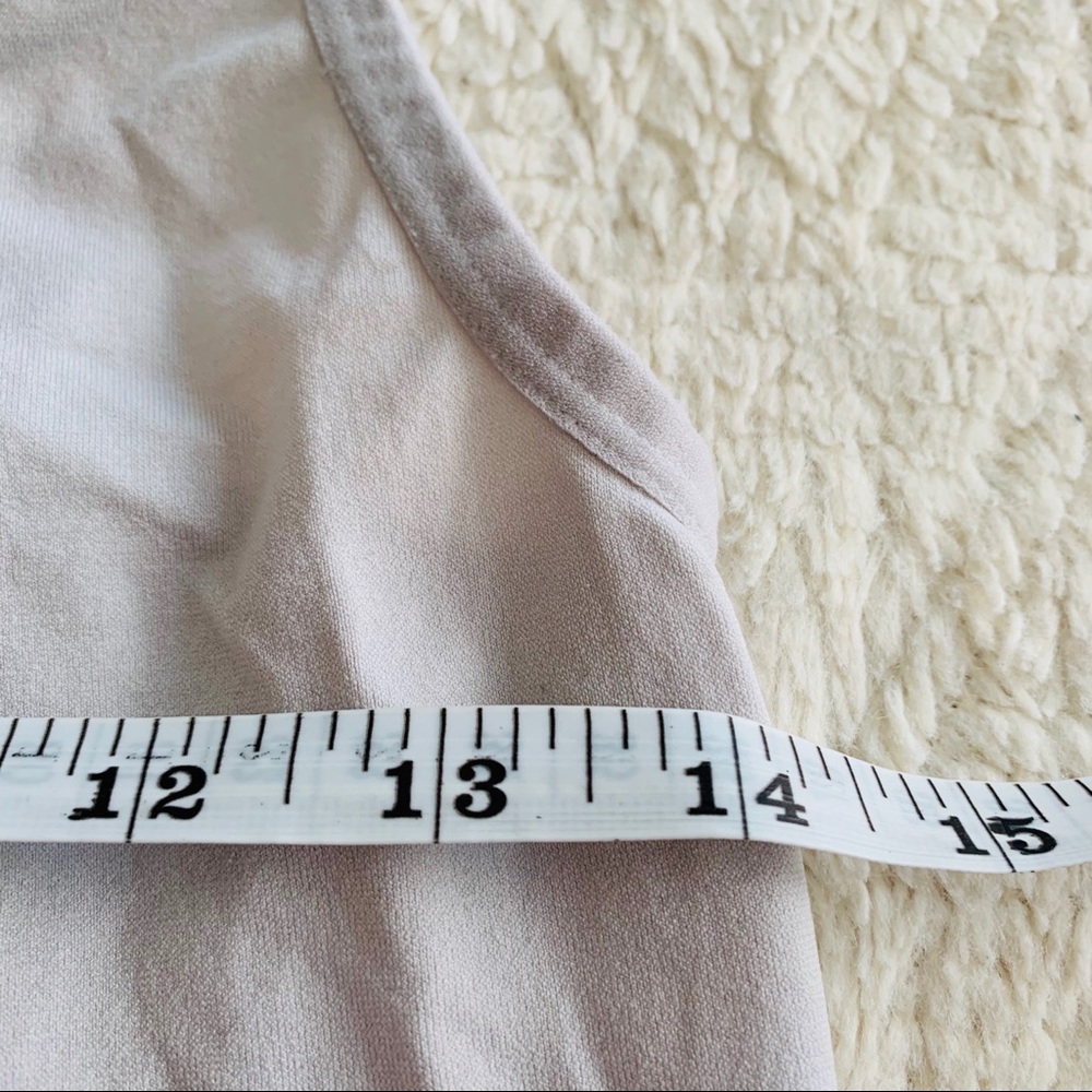 New balance size medium gray tank top nylon blend - Picture 7 of 7